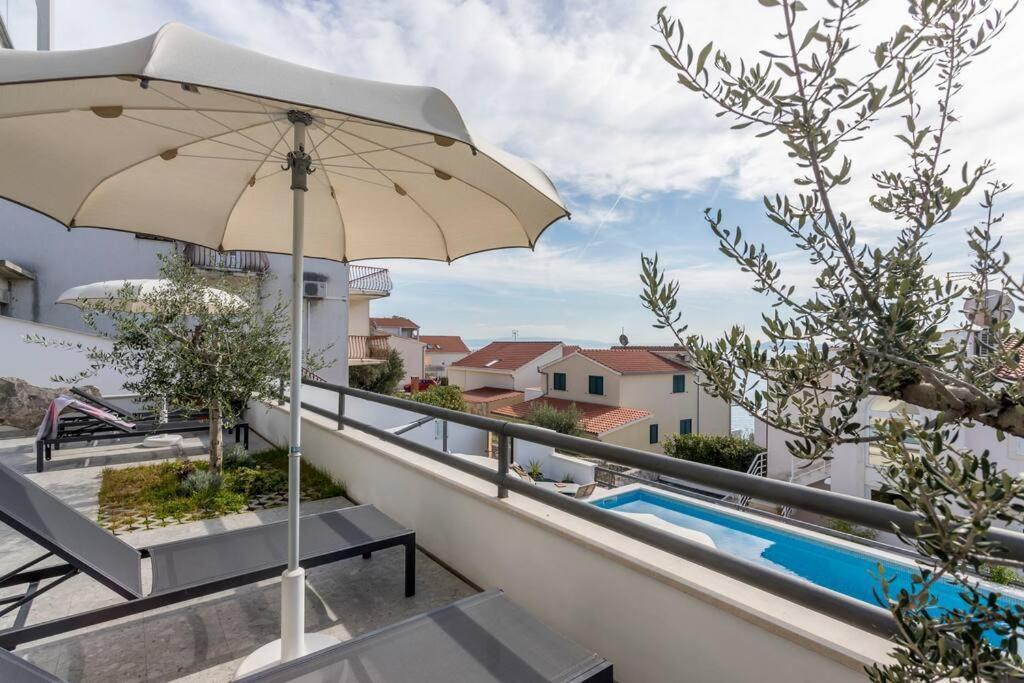 Holiday Home Lolina,Sea On A Palm! Heated Pool تروغير المظهر الخارجي الصورة